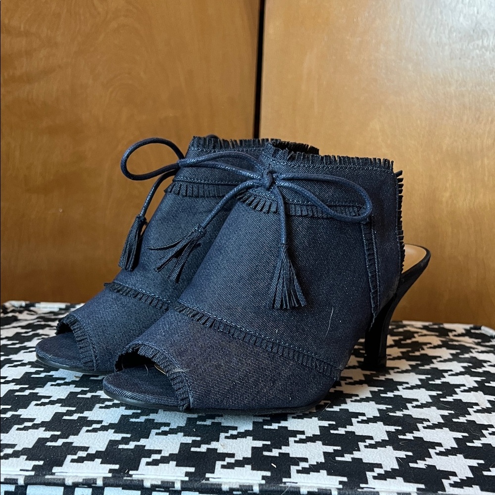 Black Open-Toe Tassel Mule Heels